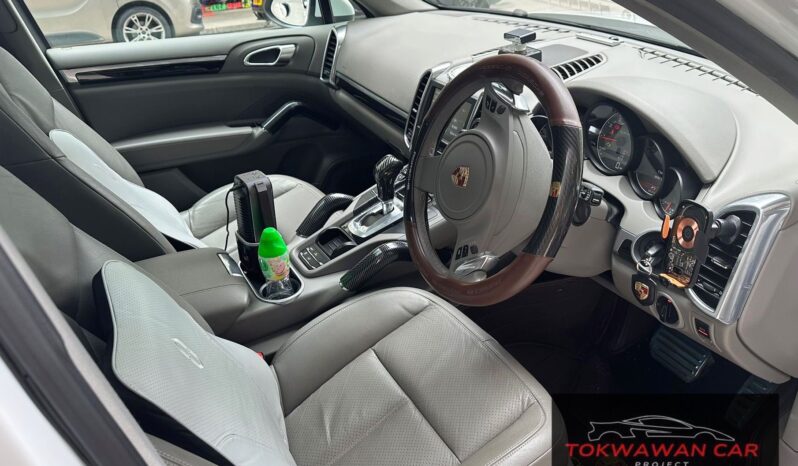 
								2012 PORSCHE CAYENNE S HYBRID  full									