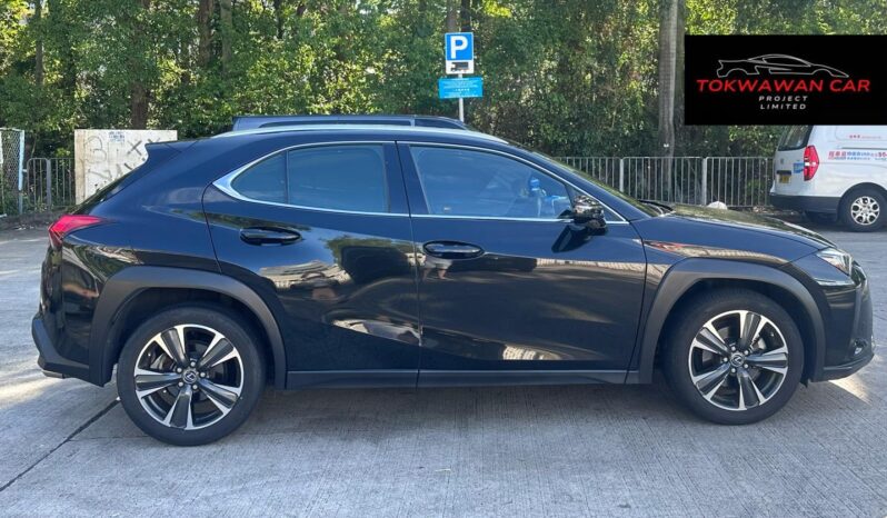 
								2020 LEXUS UX200 full									