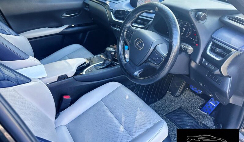 
								2020 LEXUS UX200 full									