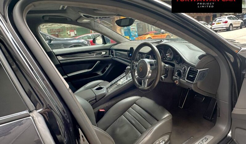 
								2016 PORSCHE PANAMERA GTS  full									