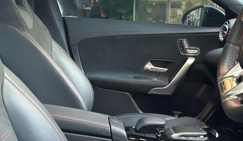 
								2020 Mecedes-Benz Mecedes-AMG CLA35 4Matic Coupe full									